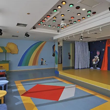 Отель Globales Almirante Farragut 4*