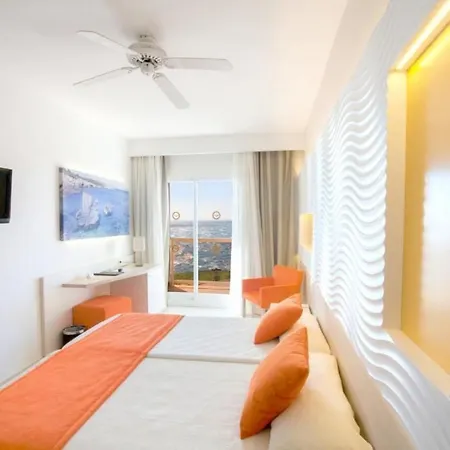 Hotell Globales Almirante Farragut 4*