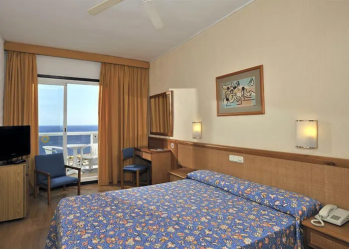 Hotel Globales Almirante Farragut Cala'N Blanes (Menorca)