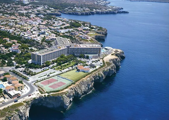 Globales Almirante Farragut Hotel 4*