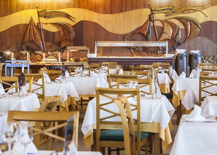 Globales Almirante Farragut 酒店