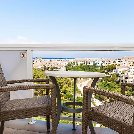 Globales Almirante Farragut Hotel