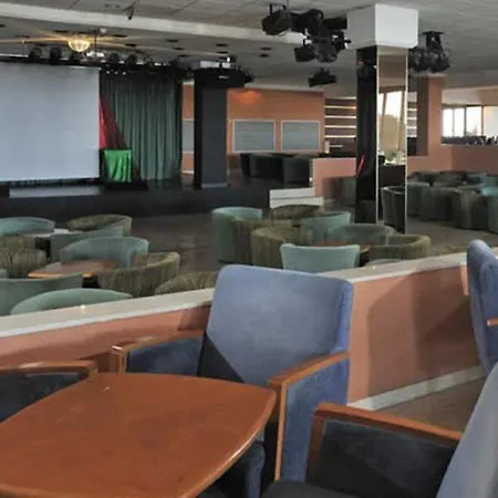 Globales Almirante Farragut Hotel 4*